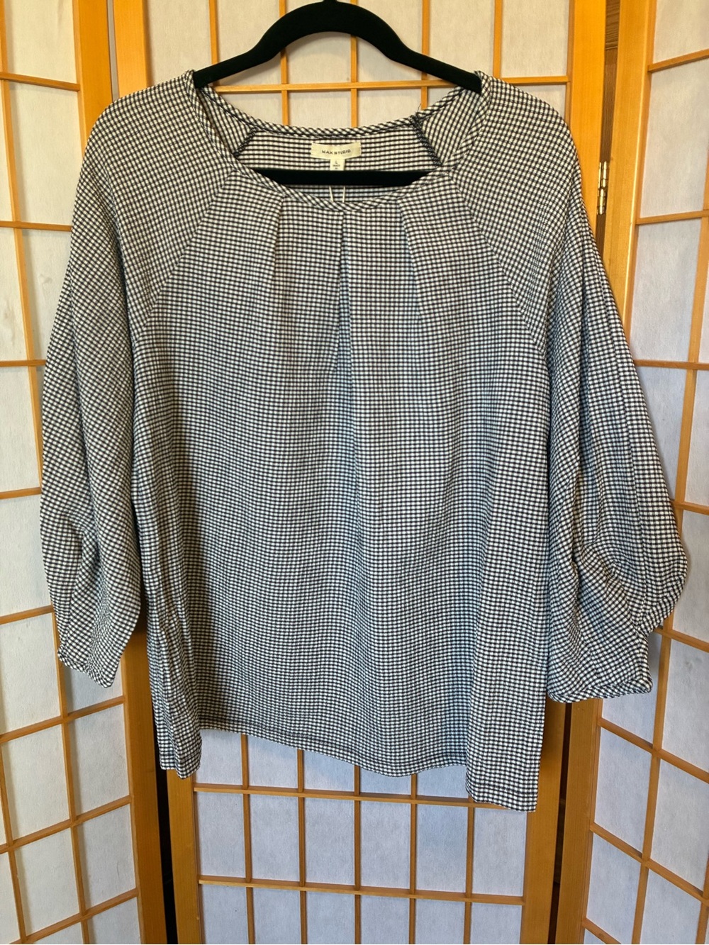 Max Studio Black & White Gingham Knit Dressy Top